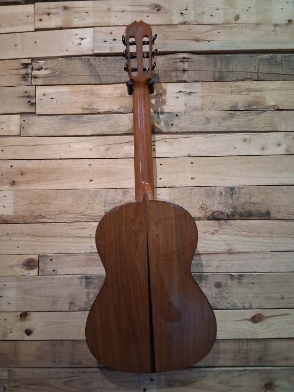 Tiepolo Modell SN, Fichte / Walnuss vollmassiv, Demomodell, made in the EU